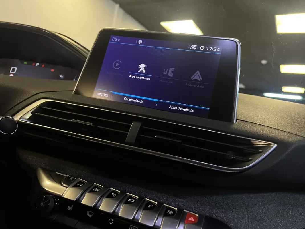 Peugeot 3008 2018 - 14990 EUR, 103000 km - 103000km - foto 26 de 35
