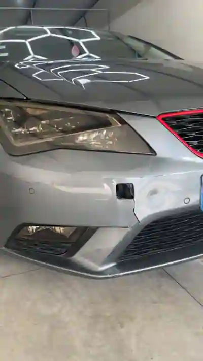 SEAT Leon 2015 - 8500 EUR, 185000 km - foto 6 de 11