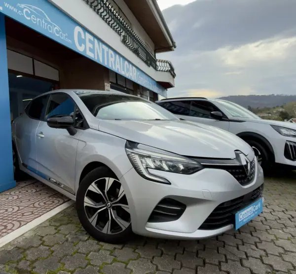 Renault Clio 2023 - 15450 EUR, 61000 km - AUTO.MOTO.pt - 61000km - foto 2 de 31