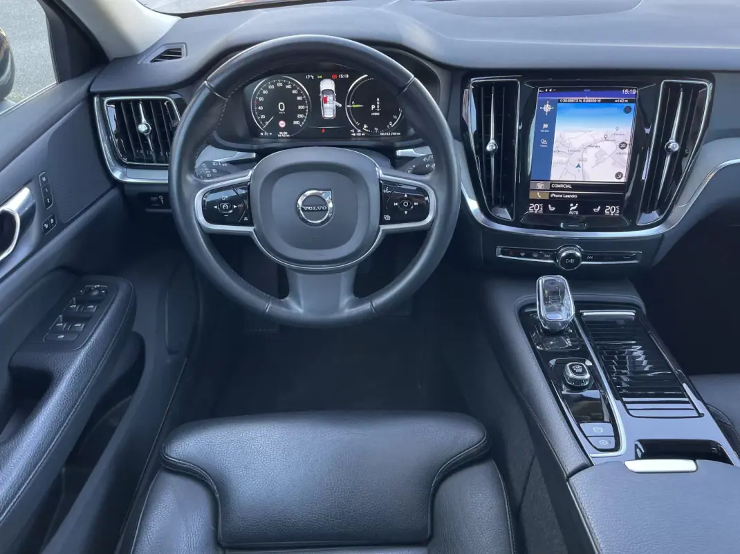 Volvo V60 2021 - 29990 EUR, 96190 km - AUTO.MOTO.pt - 96190km - foto 12 de 28