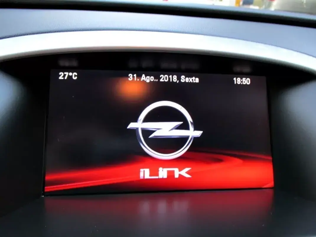 Opel Astra Sports Tourer 2016 - 7490 EUR, 250000 km - AUTO.MOTO.pt - 250000km - foto 23 de 49