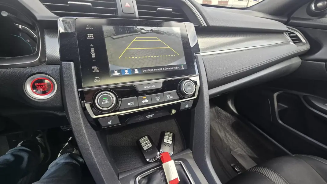 Honda Civic 2017 - 17950 EUR, 128483 km - AUTO.MOTO.pt - 128483km - foto 16 de 30