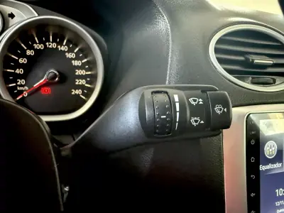 Ford Focus 2008 - 6250 EUR, 241000 km - AUTO.MOTO.pt - 241000km - foto 43 de 60