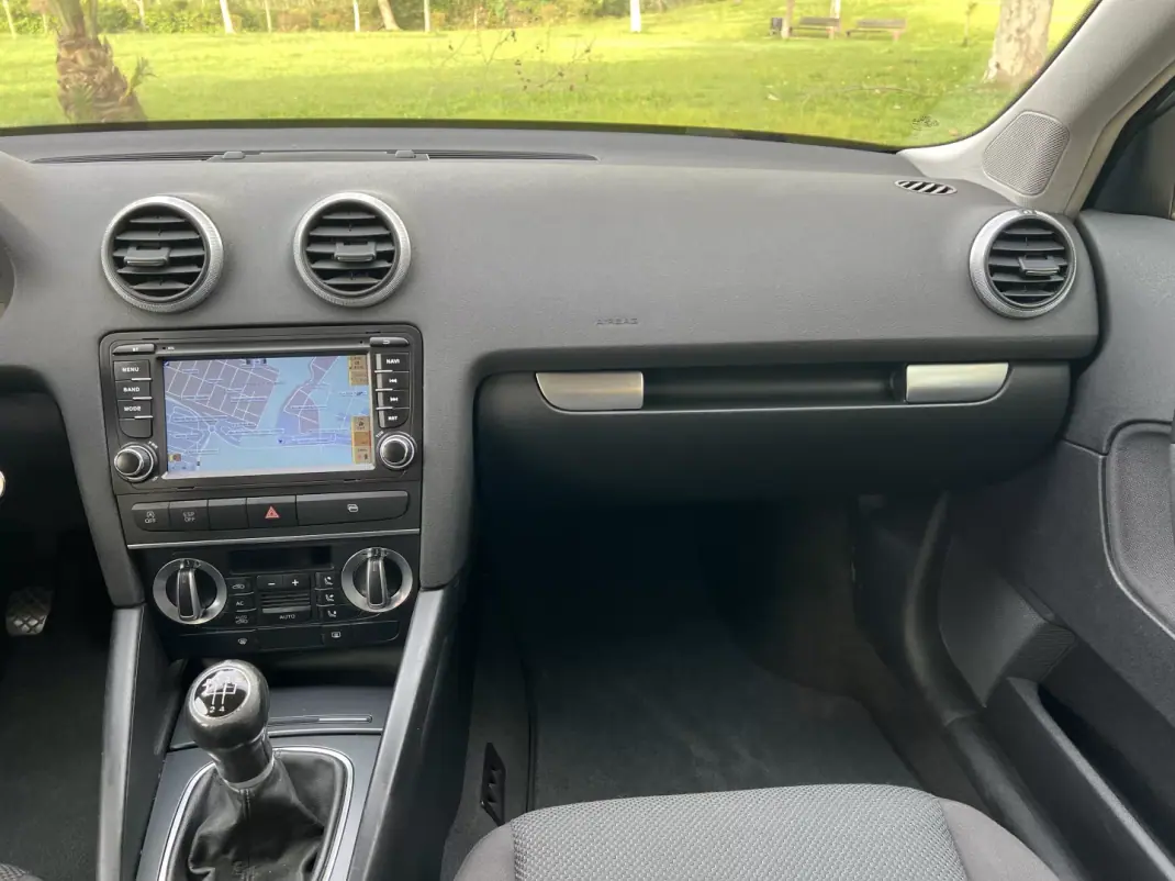 Audi A3 2010 - 10965 EUR, 150000 km - 150000km - foto 24 de 38