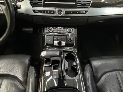 Audi A8 2016 - 39000 EUR, 170000 km - AUTO.MOTO.pt - 170000km - foto 31 de 53