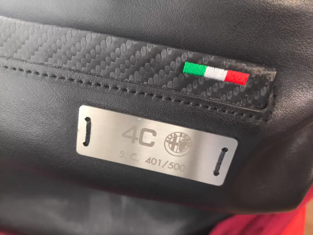 Alfa Romeo 4C 2016 - 99900 EUR, 6500 km - 6500km - foto 19 de 31