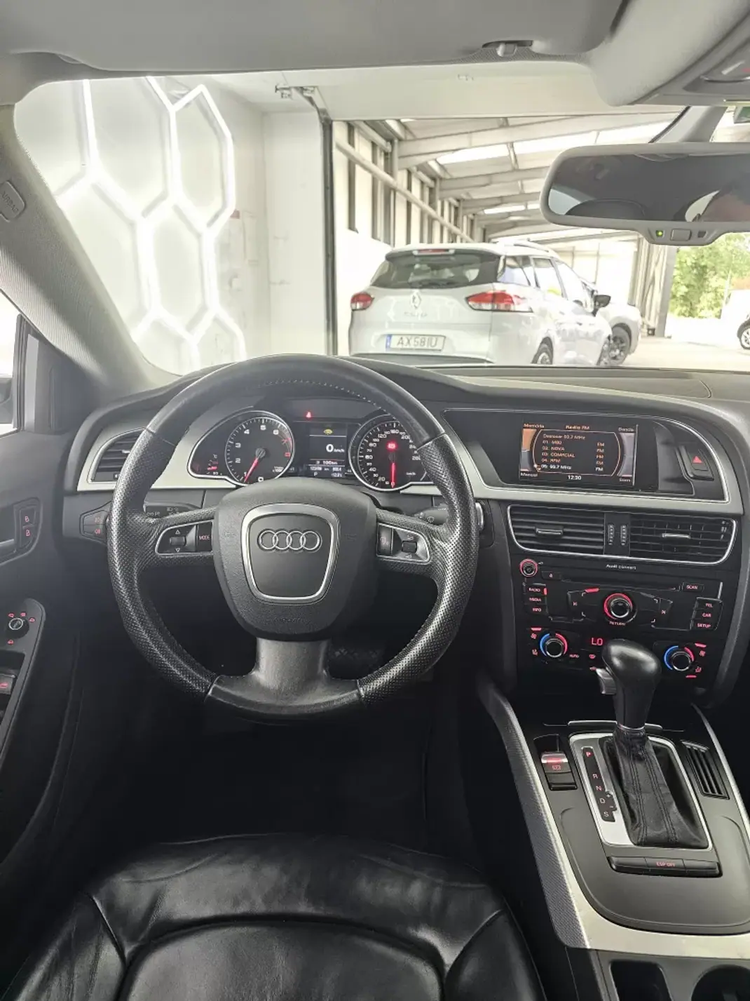 Audi A5 Sportback 2011 - 17500 EUR, 123569 km - AUTO.MOTO.pt - 123569km - foto 19 de 29