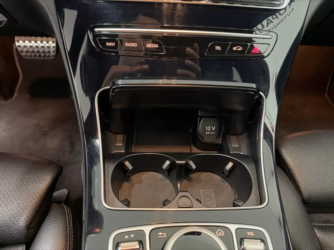 Mercedes-Benz C 180 2019 - 24990 EUR, 210000 km - AUTO.MOTO.pt - 210000km - foto 19 de 29