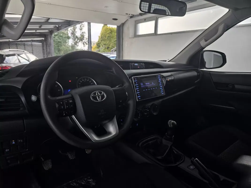 Toyota Hilux 2020 - 27950 EUR, 285523 km - AUTO.MOTO.pt - 285523km - foto 11 de 68