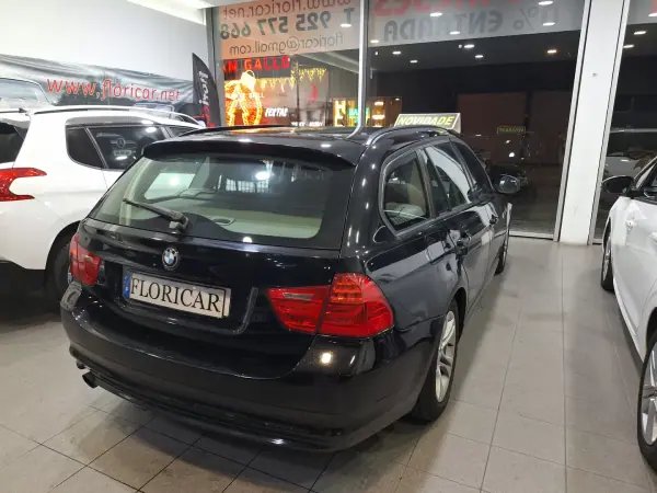 BMW 318 2011 - 8900 EUR, 290000 km - AUTO.MOTO.pt - 290000km - foto 13 de 13