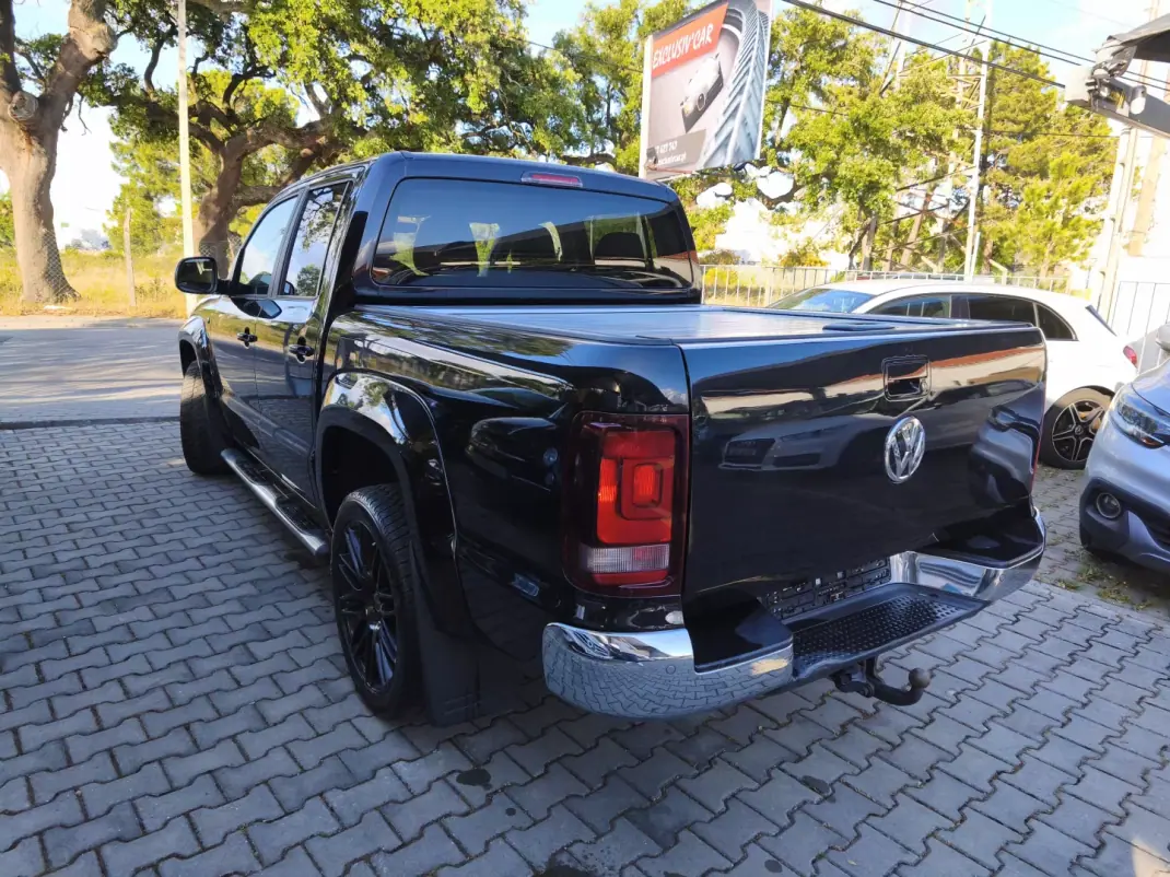 Volkswagen Amarok 2019 - 37000 EUR, 185000 km - AUTO.MOTO.pt - 185000km - foto 8 de 17