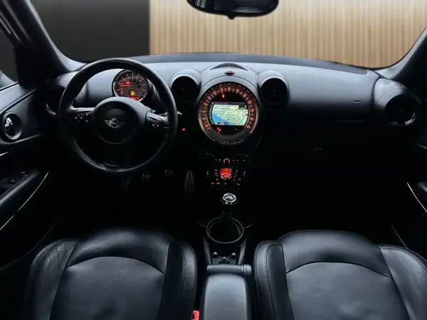 MINI Paceman 2013 - 14500 EUR, 117000 km - AUTO.MOTO.pt - 117000km - foto 8 de 20