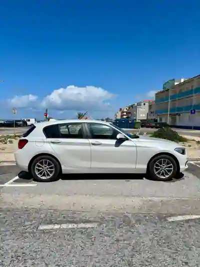 BMW 116 2018 - 16000 EUR, 200000 km - AUTO.MOTO.pt - 200000km - foto 2 de 9