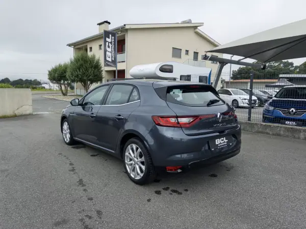 Renault Mégane 2016 - 13990 EUR, 178000 km - AUTO.MOTO.pt - 178000km - foto 5 de 32