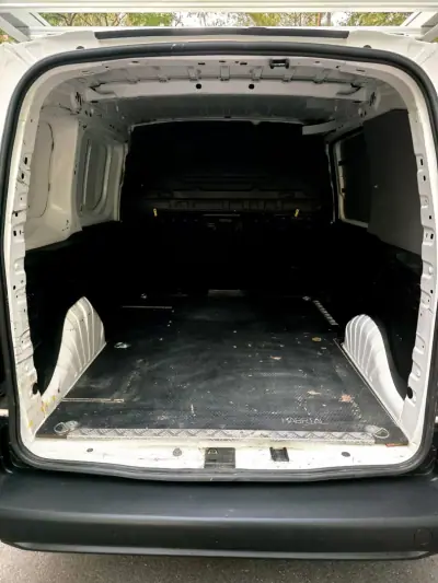 Citroën Berlingo 2020 - 11990 EUR, 155000 km - 155000km - foto 23 de 24