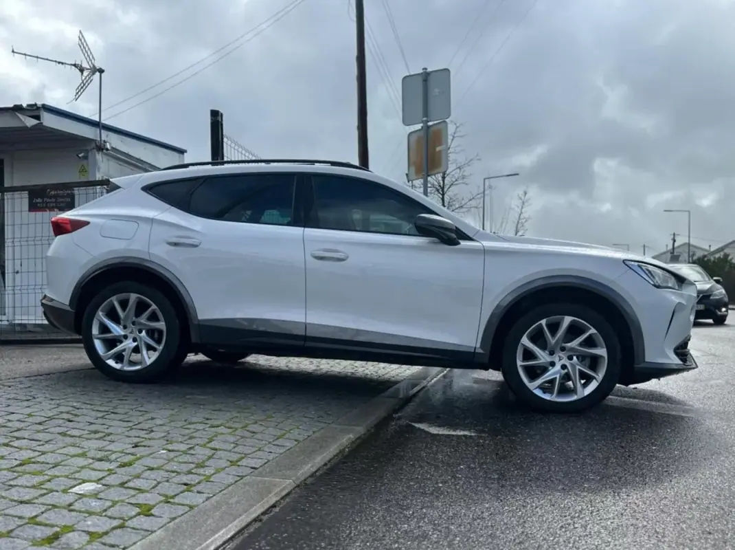 Cupra Formentor 2022 - 28900 EUR, 113061 km - AUTO.MOTO.pt - 113061km - foto 7 de 26