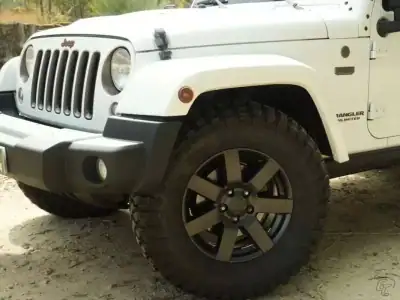 Jeep Wrangler Unlimited 2017 - 46900 EUR, 158085 km - AUTO.MOTO.pt - 158085km - foto 9 de 25