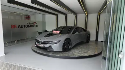 BMW i8 2015 - 62500 EUR, 132830 km - 132830km - foto 13 de 50