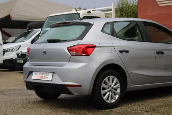 SEAT Ibiza 2019 - 10490 EUR, 194000 km - AUTO.MOTO.pt - 194000km - foto 8 de 16