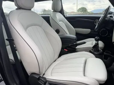 MINI 3 Portas 2016 - 17990 EUR, 130000 km - AUTO.MOTO.pt - 130000km - foto 27 de 30