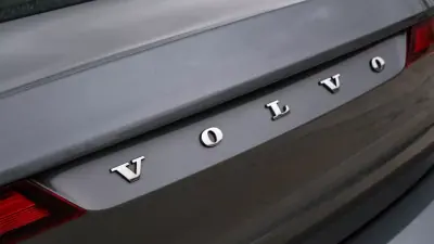 Volvo S90 2016 - 24750 EUR, 266000 km - AUTO.MOTO.pt - 266000km - foto 5 de 50