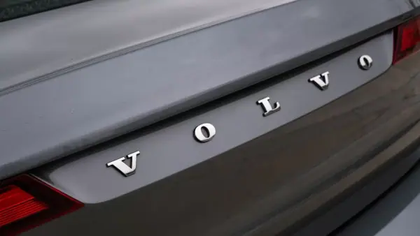 Volvo S90 2016 - 24750 EUR, 266000 km - AUTO.MOTO.pt - 266000km - foto 5 de 50