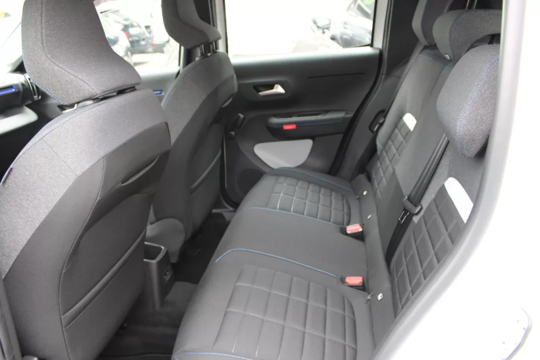 Citroën C3 2025 - 20900 EUR, 1769 km - AUTO.MOTO.pt - 1769km - foto 5 de 20