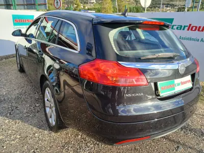 Opel Insignia Sports Tourer 2011 - 7150 EUR, 176528 km - AUTO.MOTO.pt - 176528km - foto 12 de 29