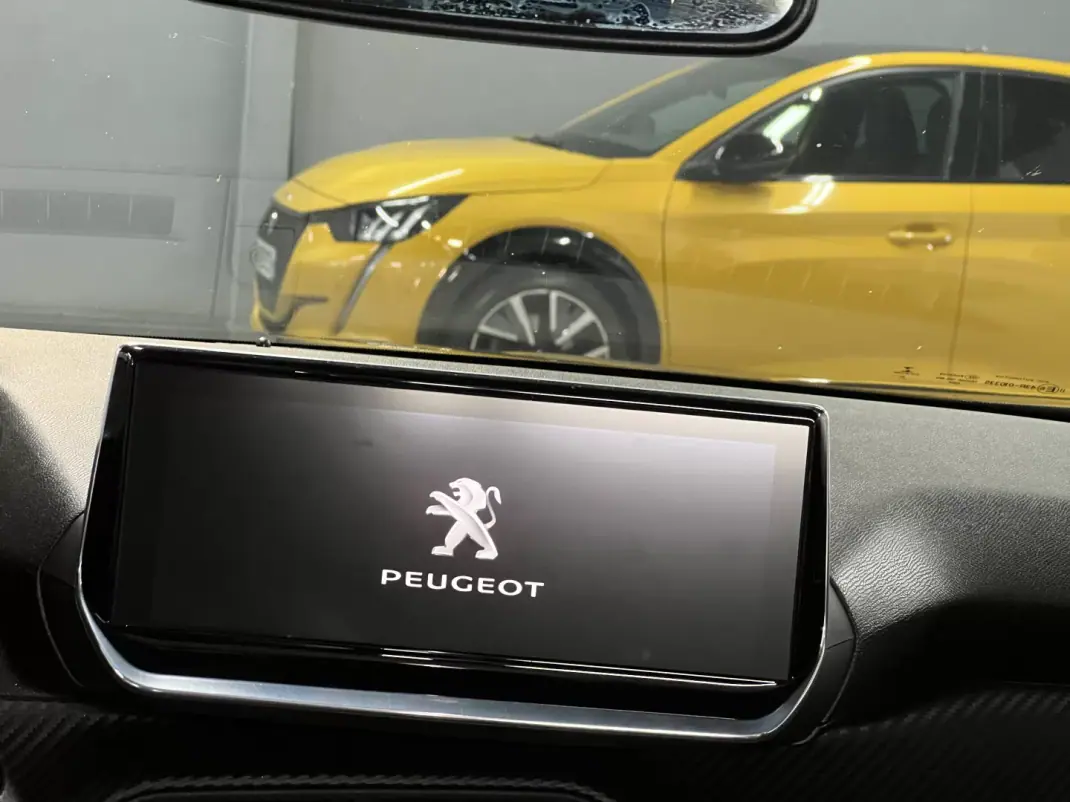 Peugeot e-2008 2020 - 18990 EUR, 50000 km - AUTO.MOTO.pt - 50000km - foto 12 de 51