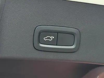 Volvo XC 40 2020 - 26950 EUR, 137000 km - AUTO.MOTO.pt - 137000km - foto 16 de 19