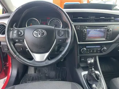 Toyota Auris 2013 - 13950 EUR, 163341 km - AUTO.MOTO.pt - 163341km - foto 10 de 12
