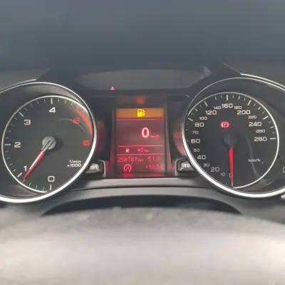 Audi A5 2009 - 13490 EUR, 258000 km - AUTO.MOTO.pt - 258000km - foto 13 de 20