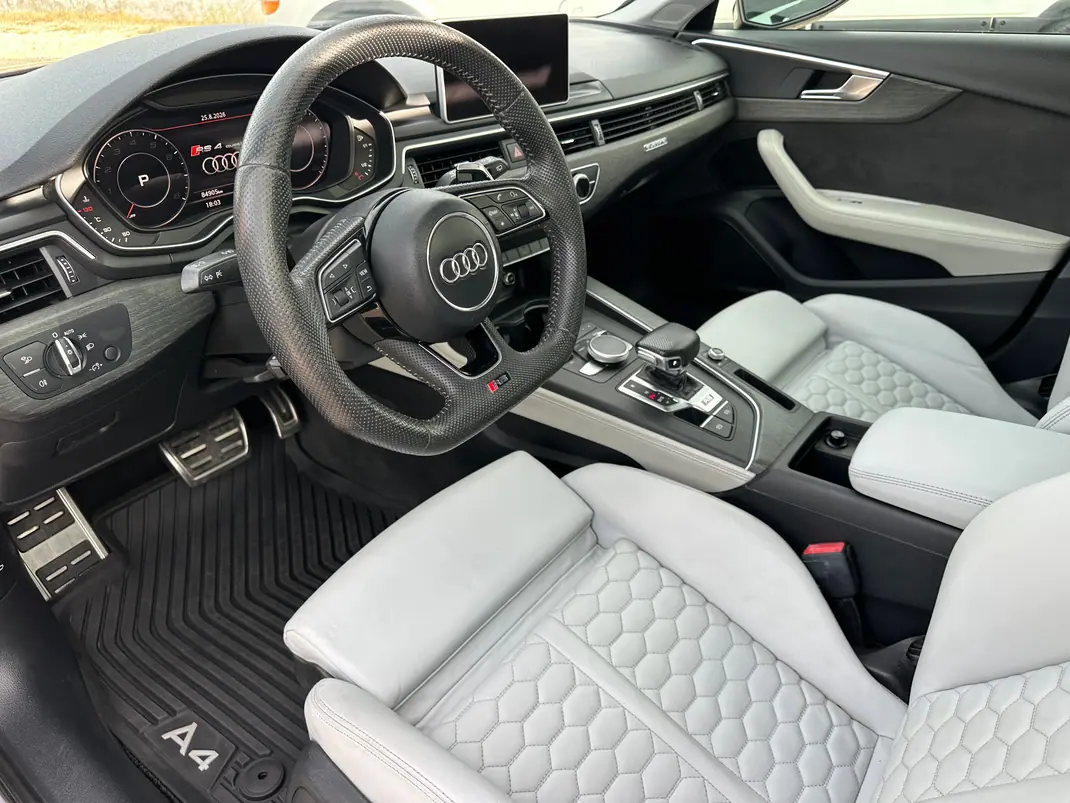 Audi RS4 Avant 2019 - 59990 EUR, 84000 km - 84000km - foto 13 de 14