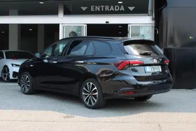 Fiat Tipo Station Wagon 2019 - 10400 EUR, 162509 km - AUTO.MOTO.pt - 162509km - foto 2 de 27