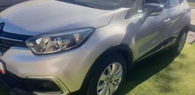 Renault Captur 2019 - 14950 EUR, 107000 km - AUTO.MOTO.pt - 107000km - foto 3 de 11