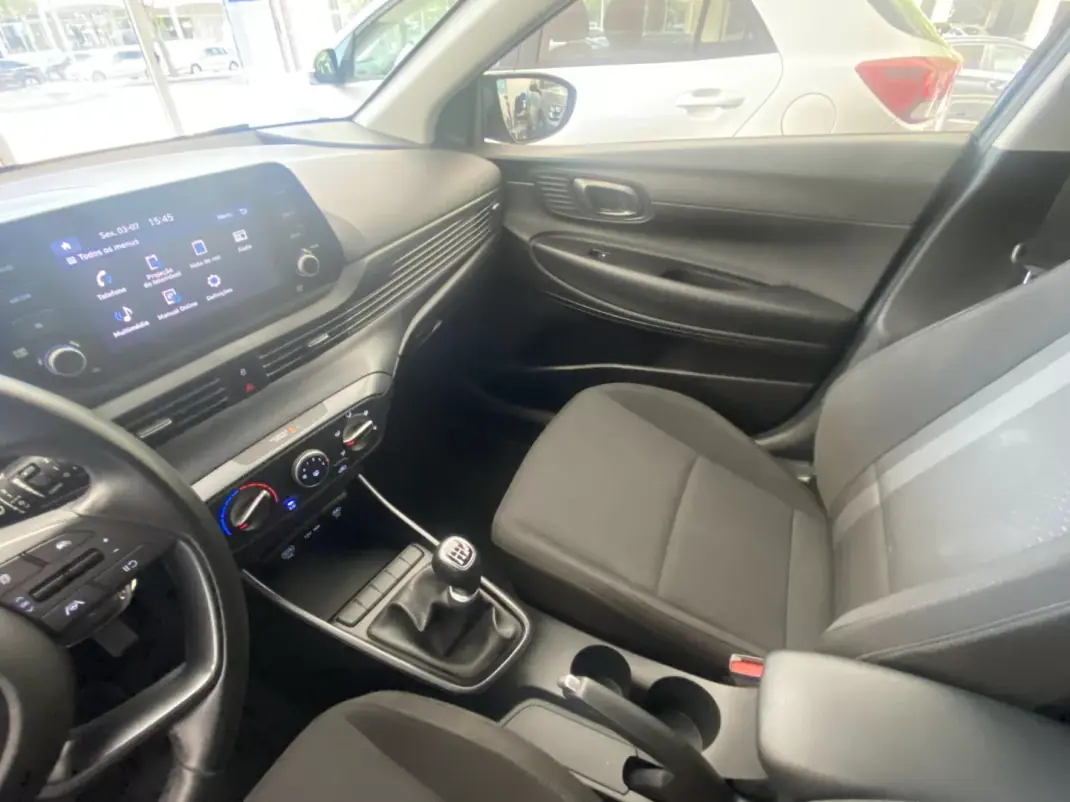 Hyundai i20 2023 - 16750 EUR, 33133 km - 33133km - foto 12 de 37