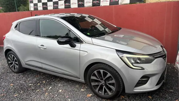 Renault Clio 2023 - 14500 EUR, 79000 km - AUTO.MOTO.pt - 79000km - foto 8 de 12