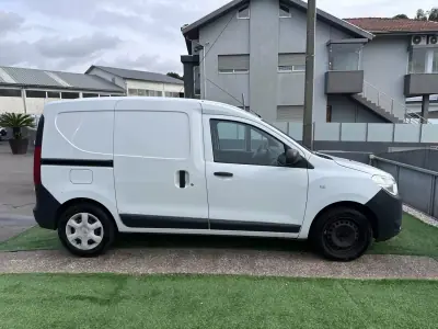 Dacia Dokker 2015 - 7000 EUR, 287197 km - AUTO.MOTO.pt - 287197km - foto 15 de 35