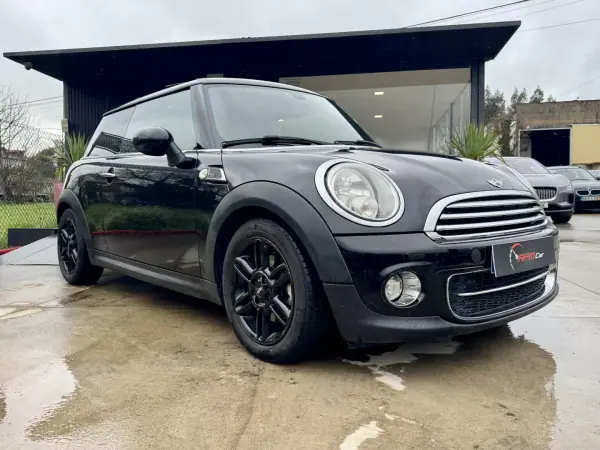 MINI Cooper 2013 - 9999 EUR, 170000 km - AUTO.MOTO.pt - 170000km - foto 3 de 25