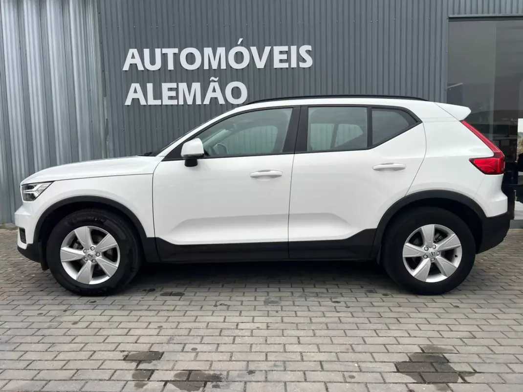 Volvo XC 40 2022 - 26000 EUR, 58043 km - 58043km - foto 4 de 15
