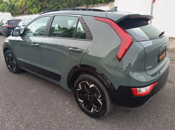 Kia Niro EV 2024 - 27990 EUR, 57400 km - AUTO.MOTO.pt - 57400km - foto 4 de 20