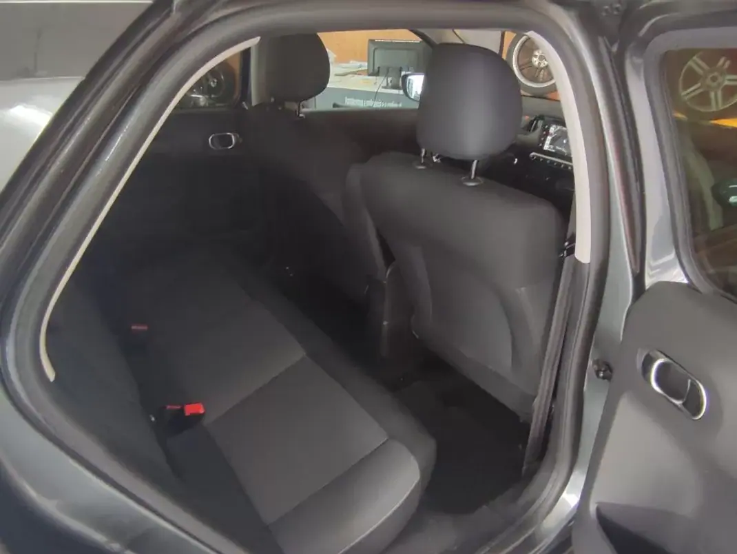 Citroën C4 Cactus 2015 - 14800 EUR, 158000 km - AUTO.MOTO.pt - 158000km - foto 5 de 19