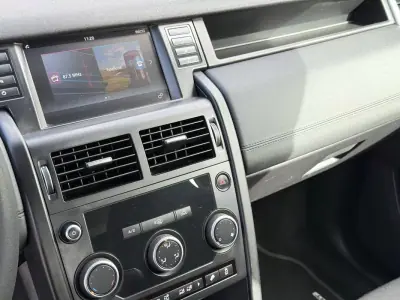 Land Rover Discovery Sport 2015 - 15900 EUR, 166000 km - AUTO.MOTO.pt - 166000km - foto 12 de 26
