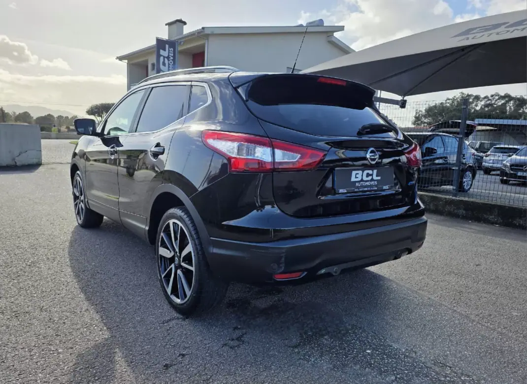 Nissan Qashqai 2015 - 13990 EUR, 146000 km - AUTO.MOTO.pt - 146000km - foto 7 de 40