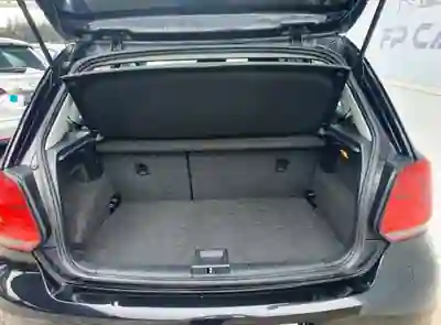 Volkswagen Polo 2011 - 6000 EUR, 83300 km - AUTO.MOTO.pt - 83300km - foto 7 de 7