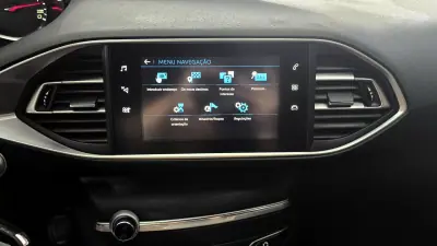 Peugeot 308 SW 2018 - 12650 EUR, 133760 km - AUTO.MOTO.pt - 133760km - foto 34 de 60