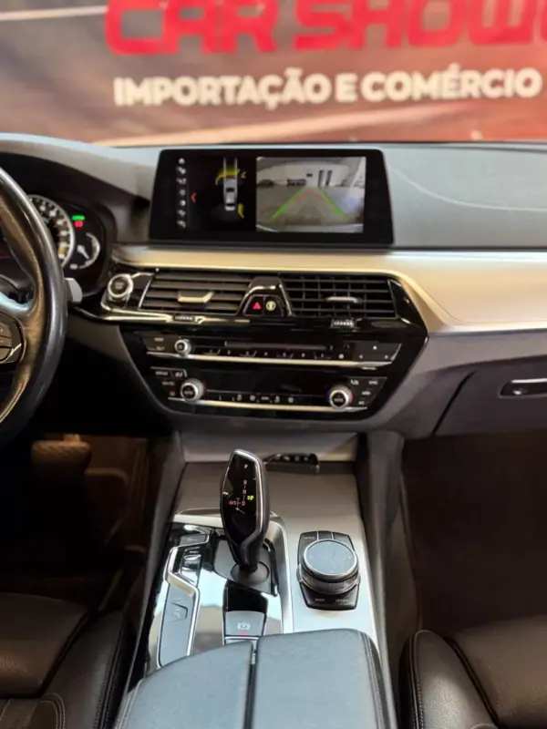 BMW 530e 2018 - 24900 EUR, 178000 km - AUTO.MOTO.pt - 178000km - foto 7 de 11