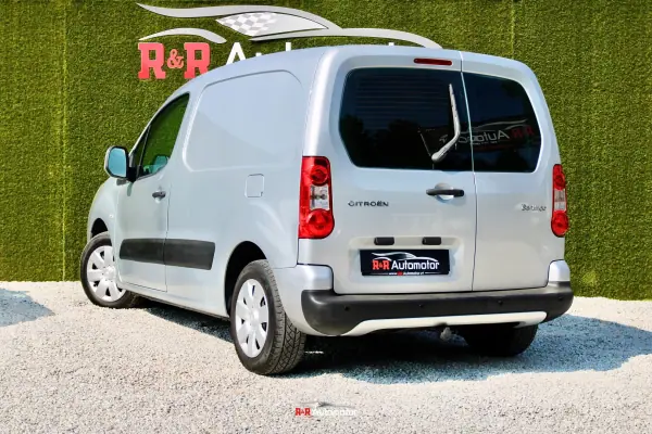 Citroën Berlingo 2010 - 8750 EUR, 186000 km - AUTO.MOTO.pt - 186000km - foto 2 de 17