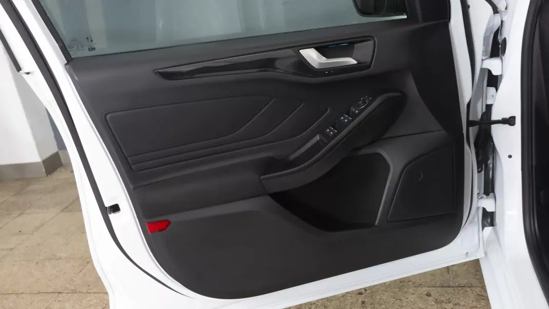 Ford Focus 2024 - 21450 EUR, 49000 km - AUTO.MOTO.pt - 49000km - foto 14 de 36