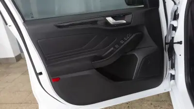 Ford Focus 2024 - 21450 EUR, 49000 km - AUTO.MOTO.pt - 49000km - foto 14 de 36